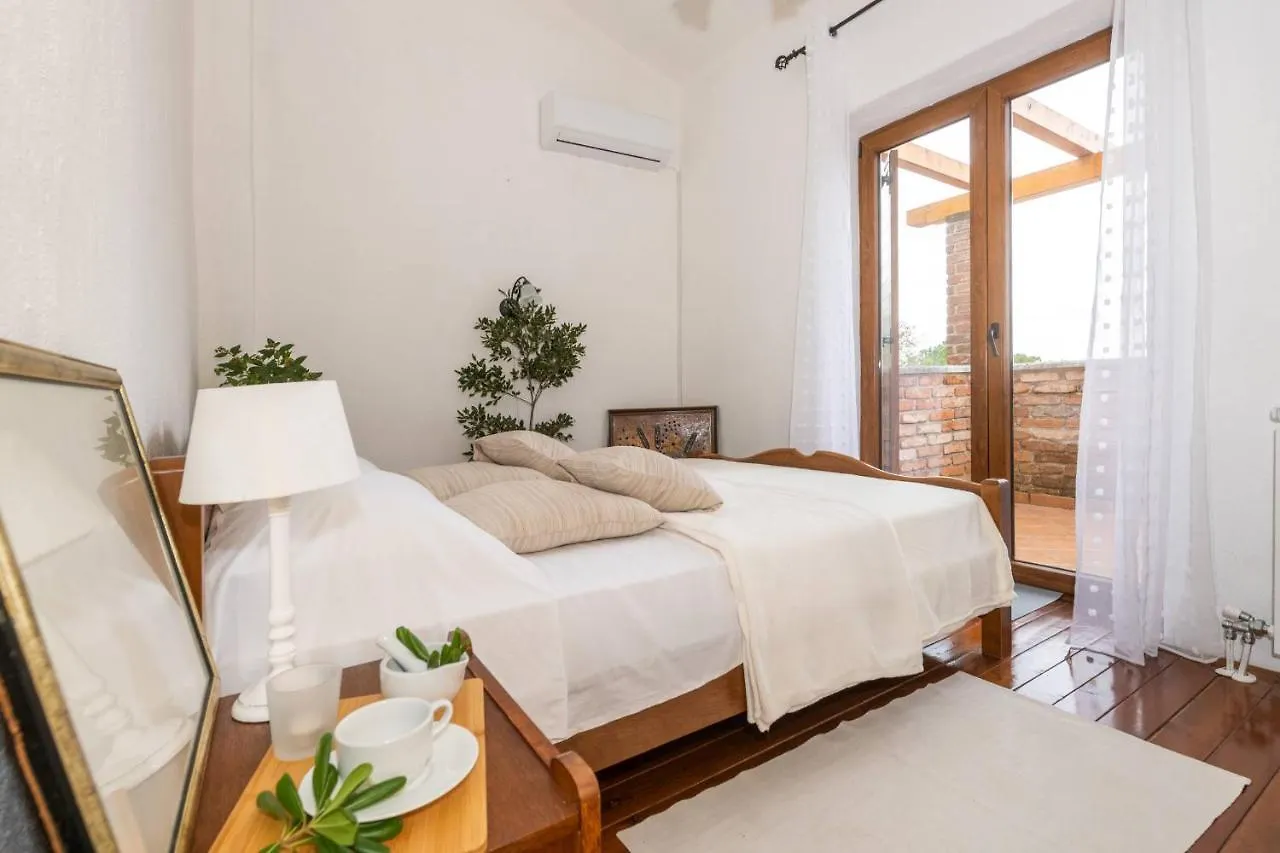 Villa Wish With Heated Pool Cabrunici