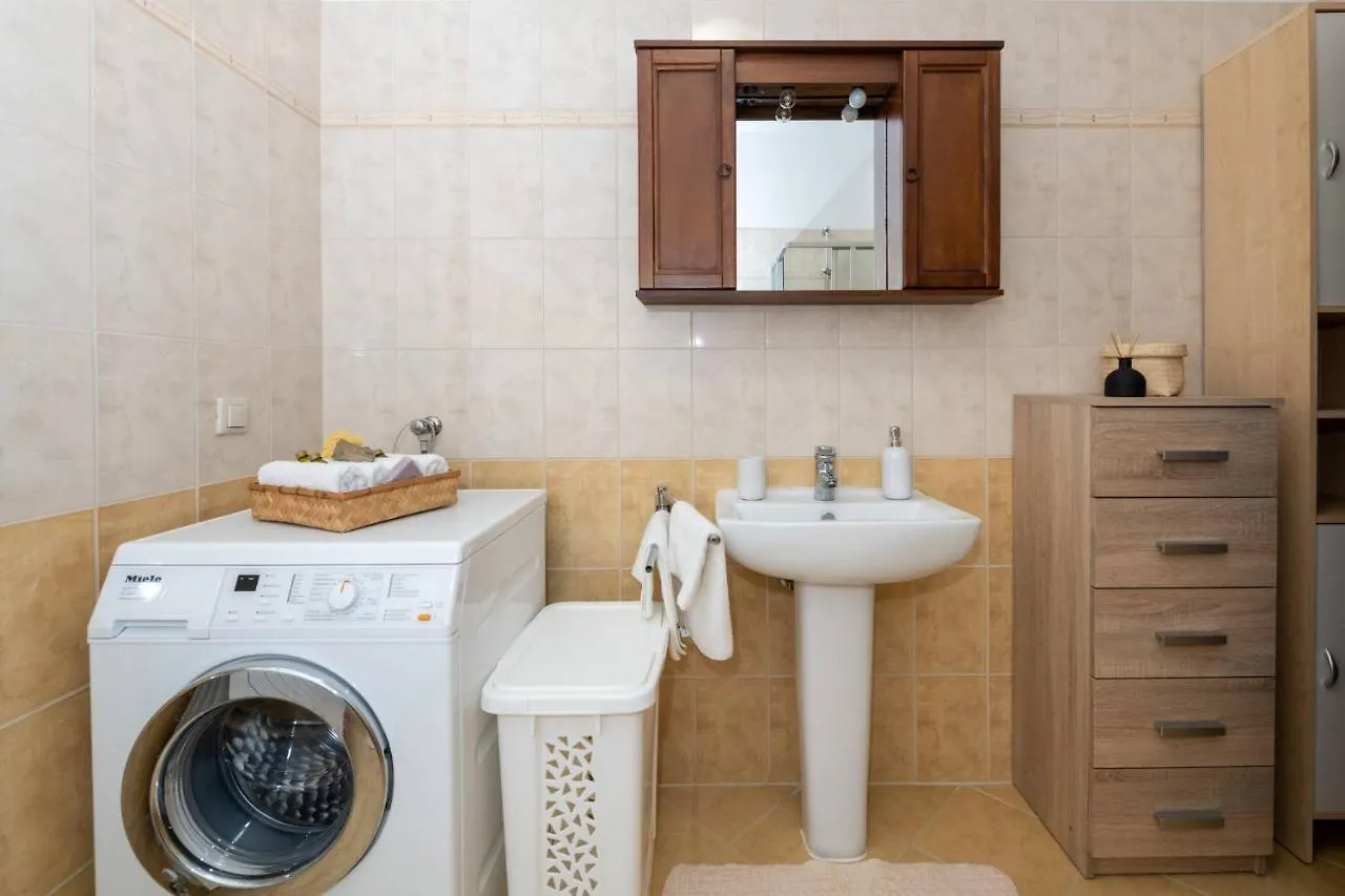 Villa Wish With Heated Pool Cabrunici 0*,  Croatia