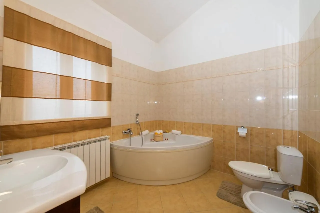 Villa Wish With Heated Pool Cabrunici Croatia
