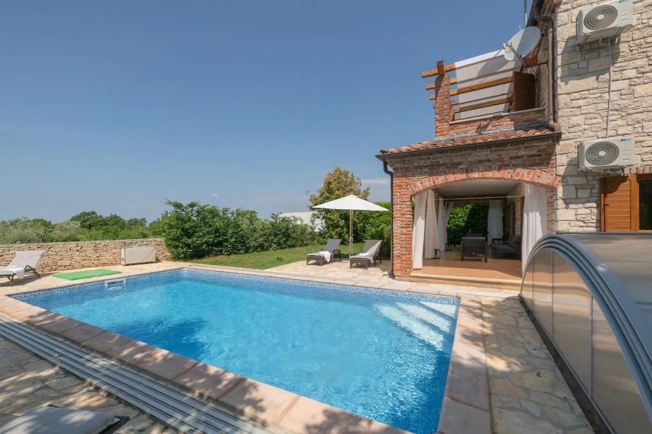 Villa Wish With Heated Pool Cabrunici