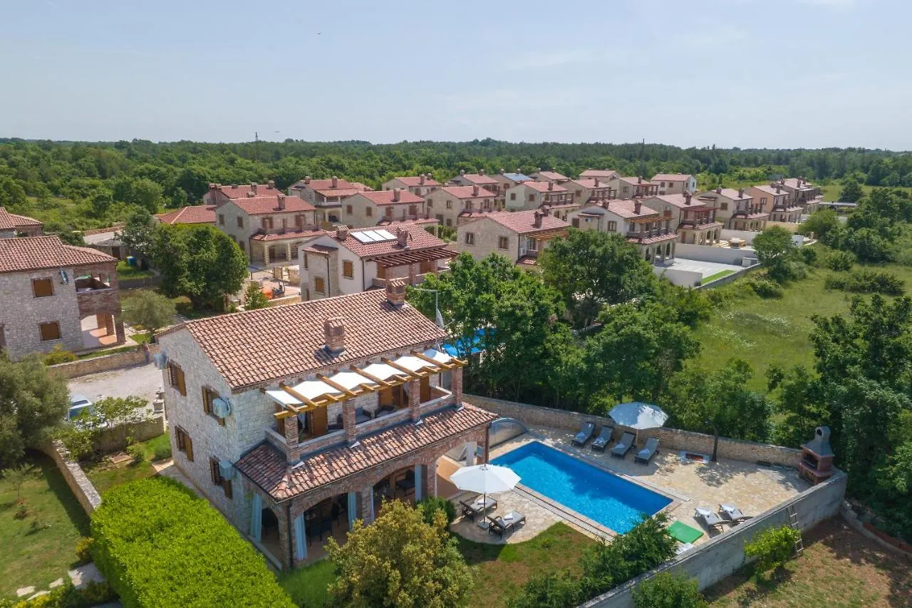 Villa Wish With Heated Pool Cabrunici Croatia