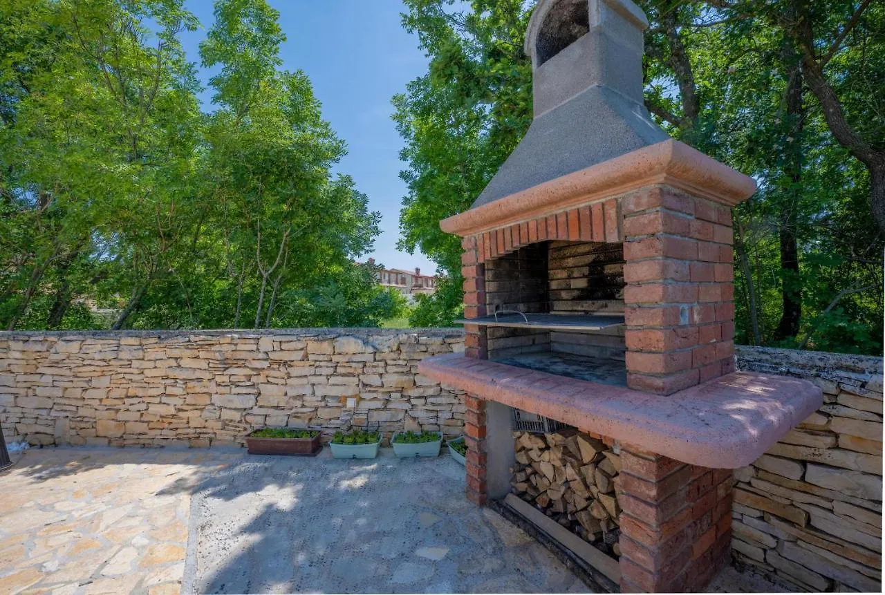 Villa Wish With Heated Pool Cabrunici